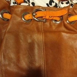 Iam selling my tote bag